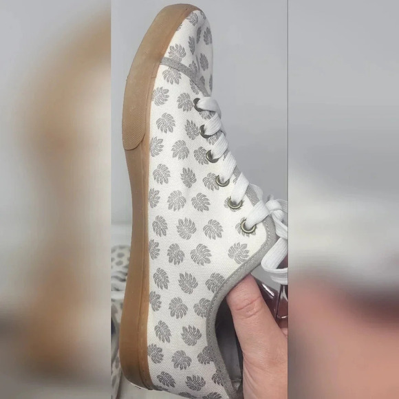 Disney Lilo & Stich Mens 10 Canvas Sneaker Shoes White Gum Soles Lace up - Picture 7 of 15